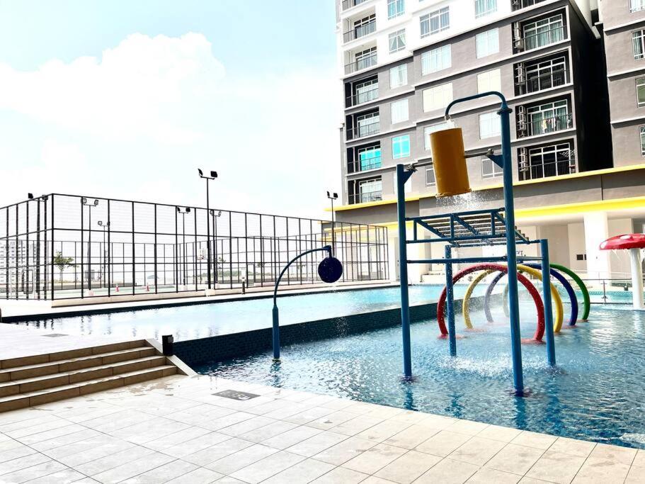 Urban Home-Swimming Pool-City Center Малакка Экстерьер фото